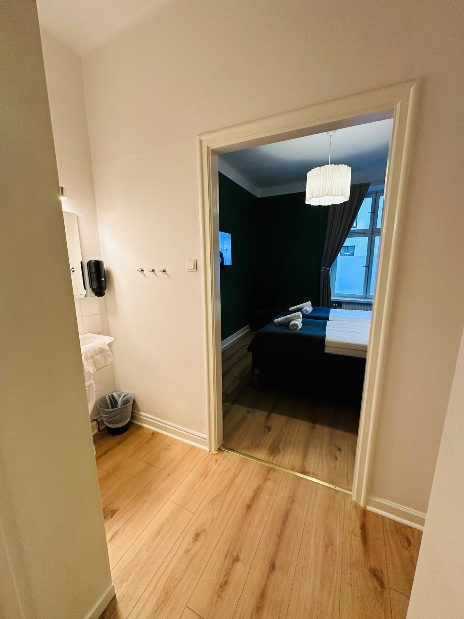 Vattengraendens Vandrarhem & Hotel Norrköping Zimmer foto