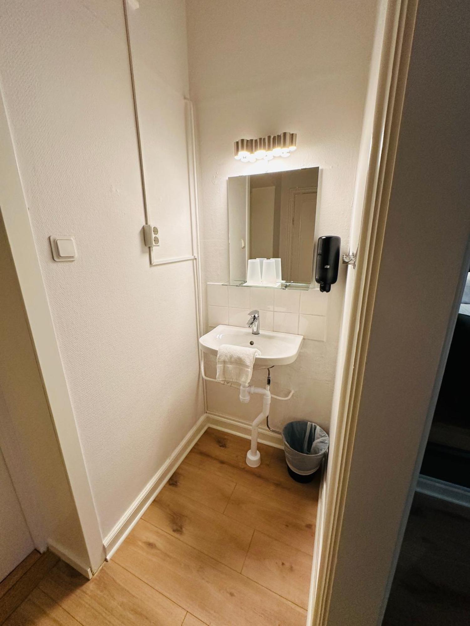 Vattengraendens Vandrarhem & Hotel Norrköping Zimmer foto